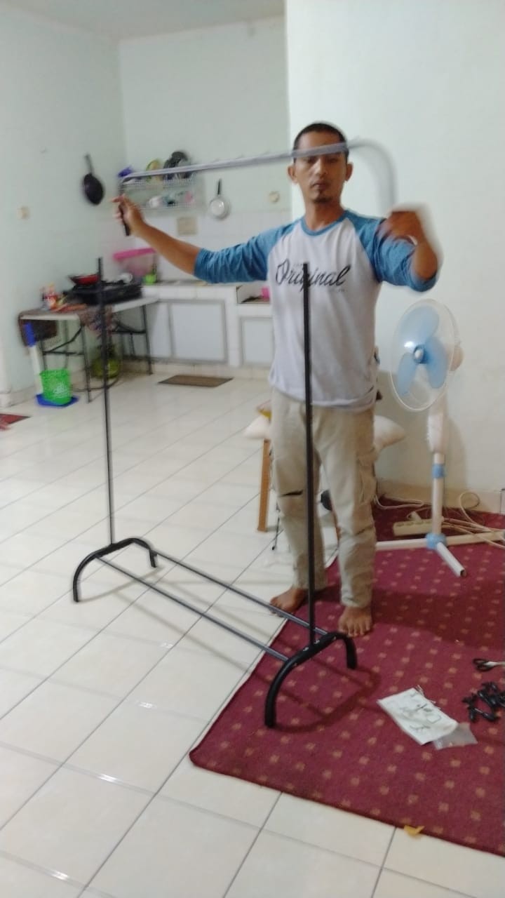 Stand Standing Hanger Besi Gantungan Baju Tas Celana Topi Hijab Untuk Dekor Kamar Butik Toko Distro