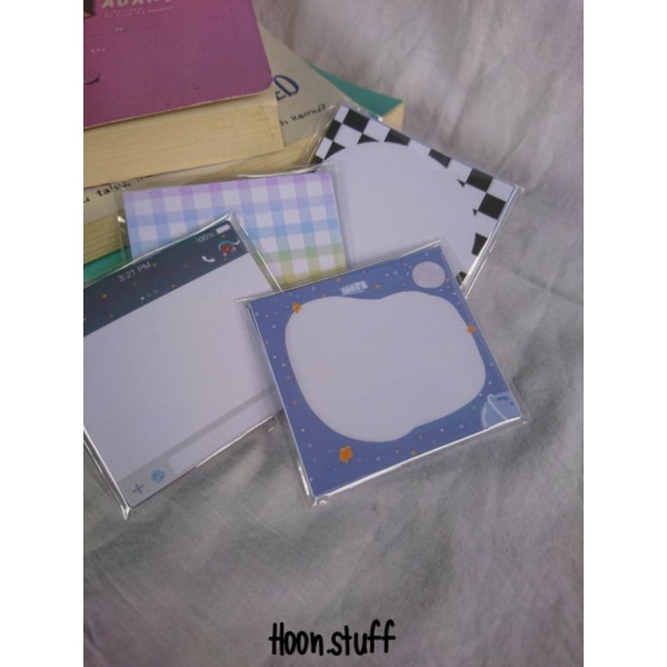 

Memo pad/notes motif aesthetic
