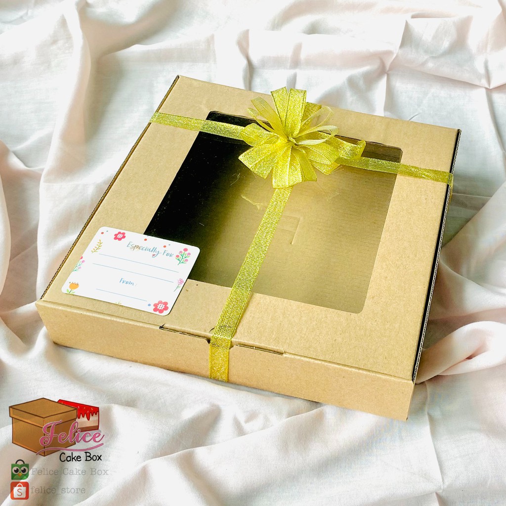 

Kode : BMP433 PAKET HARDBOX MIKA + PITA EMAS SILVER 1/2 INCH + POM KECIL + GIFT CARD / PAKET BOX HAMPERS / PAKET PACKAGING HAMPERS / PAKET LENGKAP GIFT BOX