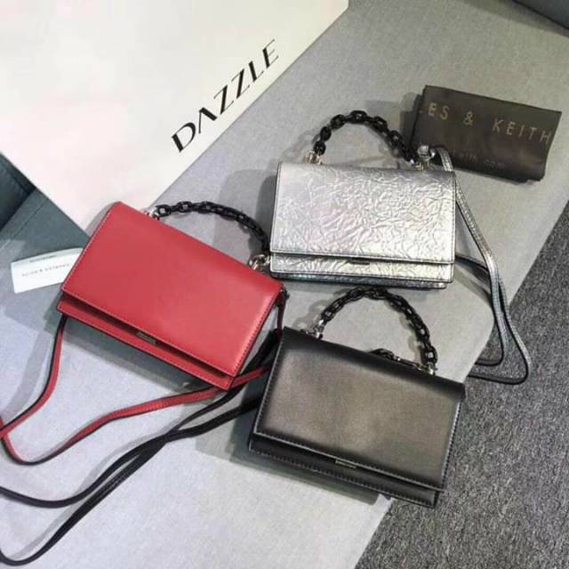 Tas selempang Charles & Keith