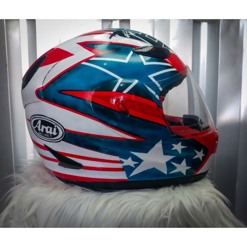 Helm ala ala Arai Basic Kyt