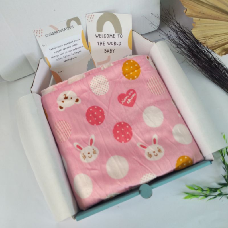 hampers bayi/hampers baby/kado bayi/kado melahirkan/baby gift set/kado bayi baru lahir/kado lahiran/kado bayi new born/parsel bayi/parcel bayi/parsel bayi murah/hampers/gift set baby/kado bayi laki laki/ kado bayi perempuan/kadobayi kembar/paket hampers-Selimut baby girl
