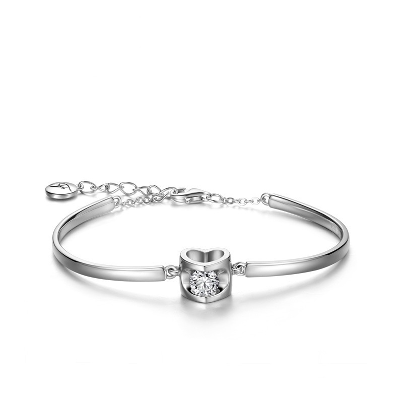 Gelang Bentuk Hati Bahan Stainless Steel Warna Silver Gaya Korea Untuk Wanita