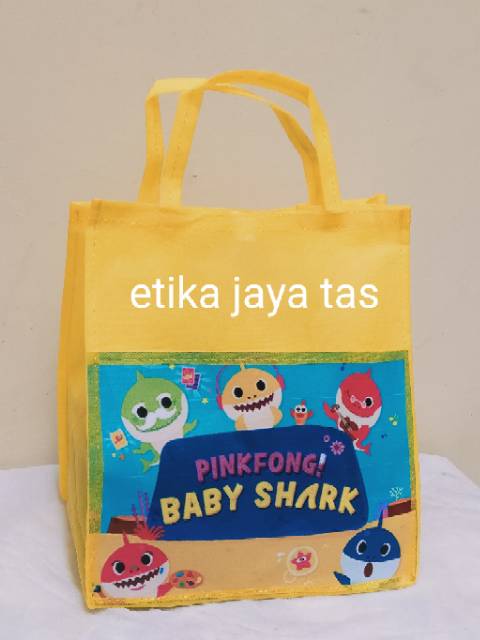 Tas ulang tahun baby shark