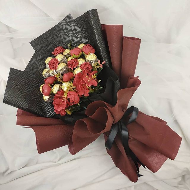 

Buket Cokelat Ferrero Rocher Hadiah Ulang Tahun | Chocolate Bouquet Ferrero Rocher Isi 15