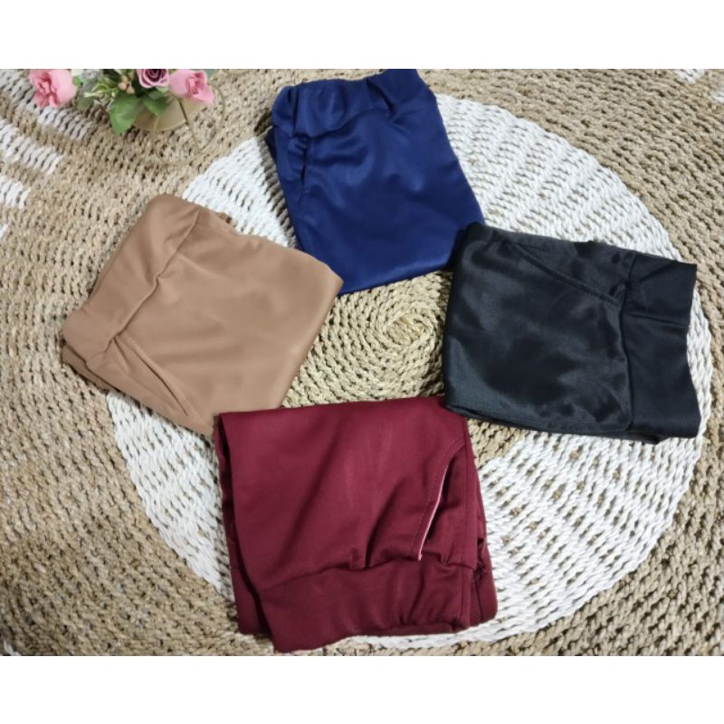 MURAH 50RB (DAPAT 5PCS) short pants scuba ; short pants minimalist namun tetap edgy//Short pants Scuba