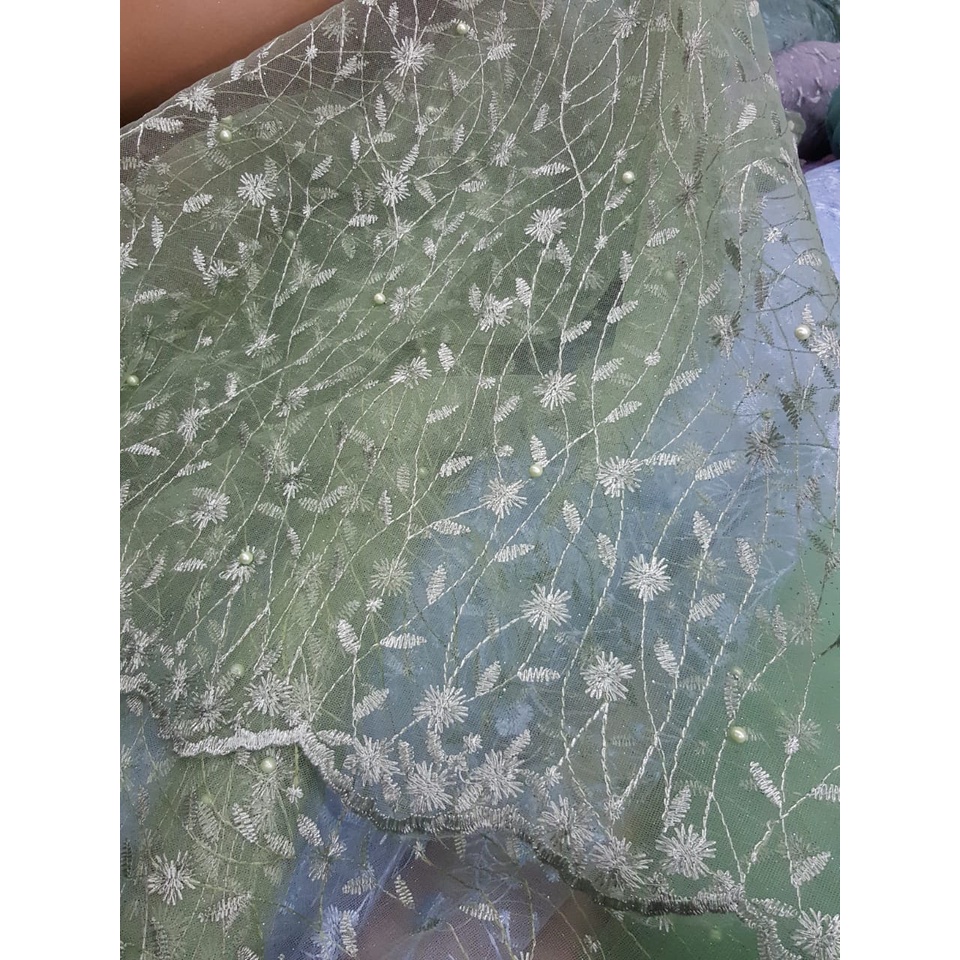 Kain Brokat Tile Hijau Sage Green Bahan Kebaya Motif Akar Bunga Floral / Motif Sapto Perancis Meteran