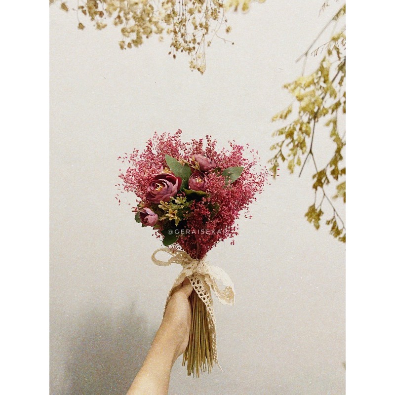 

Buket Bunga Kering Rustic Wedding 'Areta Remaja' by Gerai Sekar
