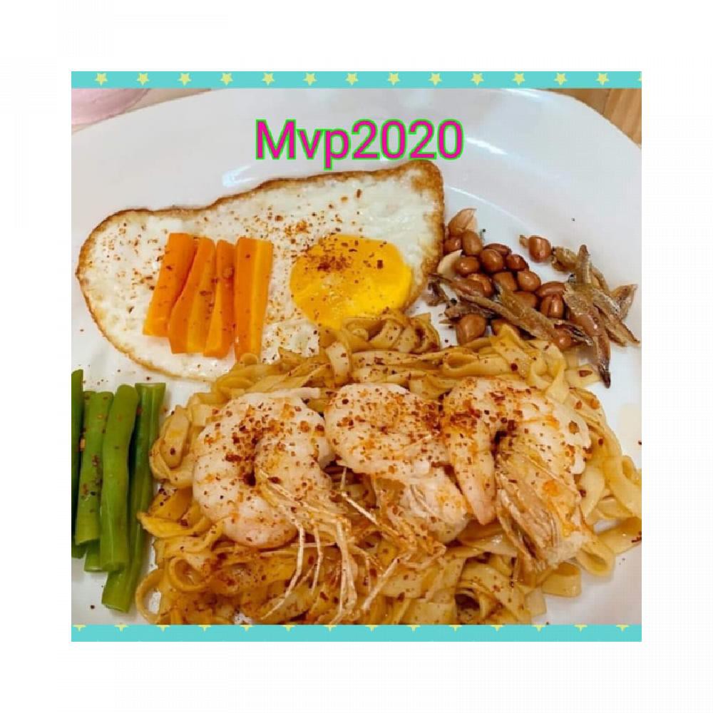 

mie lebar kwetiau goreng kacang teri