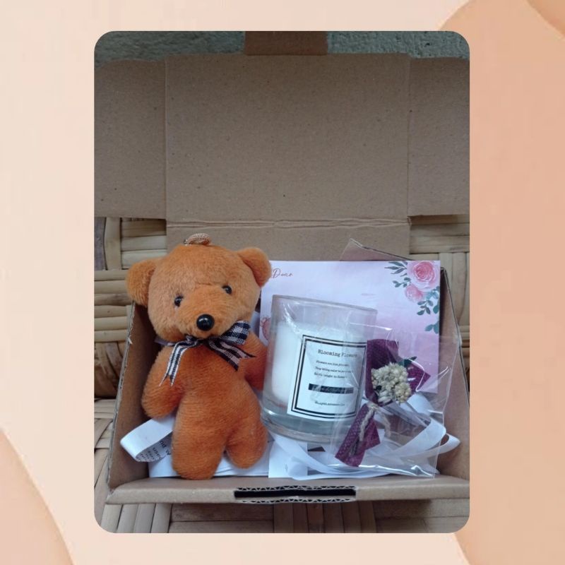 

GIFTBOX CANDLE HADIAH VALENTINE HADIAH ANNIVERSARY UNTUK WANITA