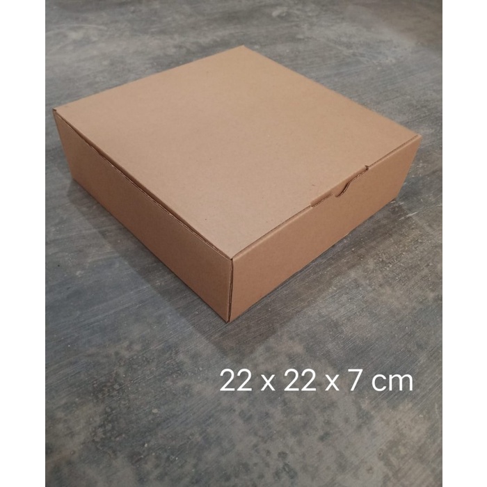 

Kardus karton uk.22x22x7 cm --Die Cut dan easy usage--