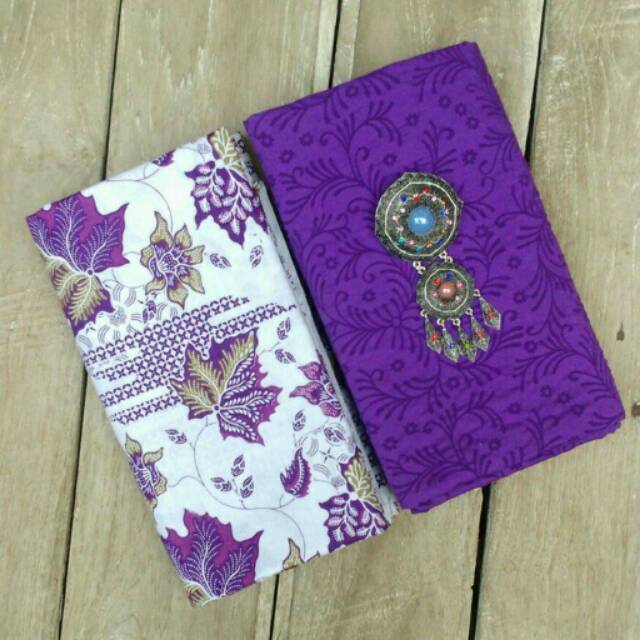 Kain batik pekalongan kembang ungu