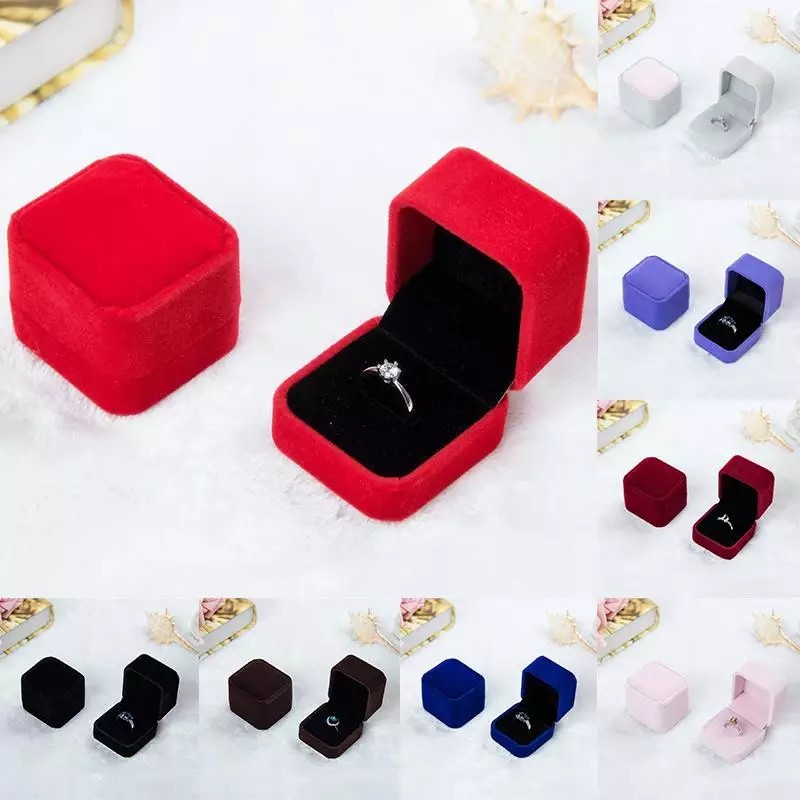 Box Kotak Cincin Perhiasan Mini Travel Jewelry Box Penyimpanan Emas Bentuk Persegi Cincin Box Serbaguna Perhiasan Untuk Kado Ulang Tahun F532