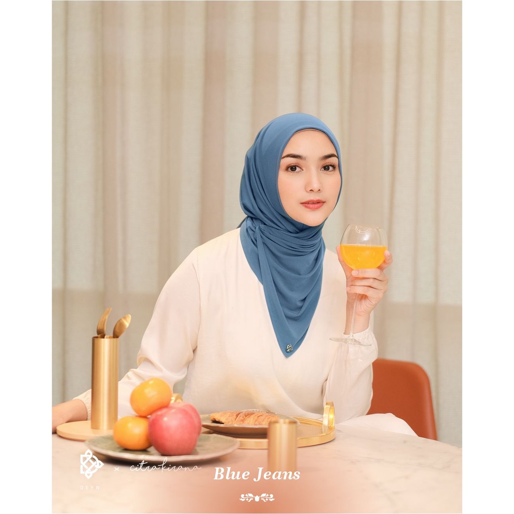 Kirana instant scarf by deyn scarf-Blue Jeans