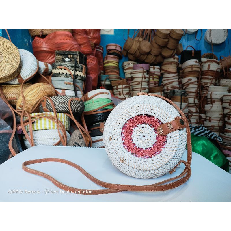tas rotan Bali bulat  terbaru ,tas rotan kendi polos, motif ulir dan lukis tas rotan termurah tas ro