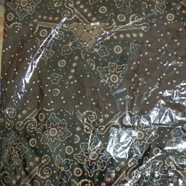 Kemeja Batik Pria Motif Mataram