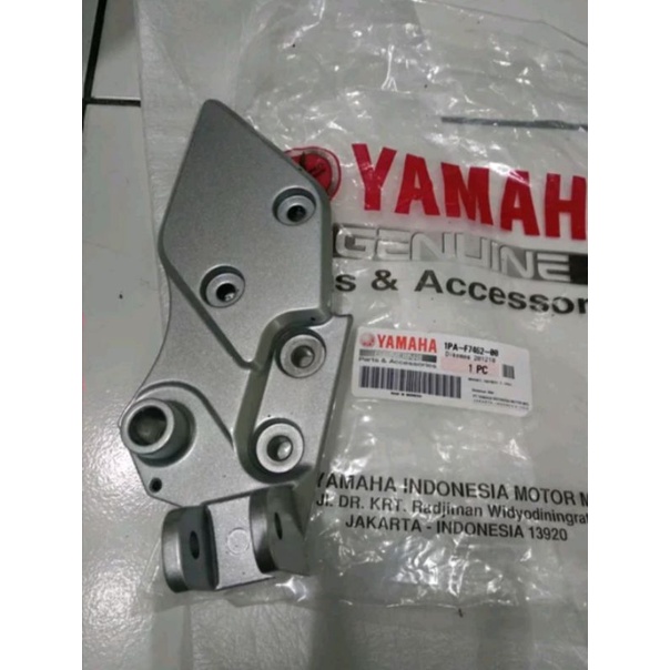 footstep depan kanan vixion New NVL Original Ygp