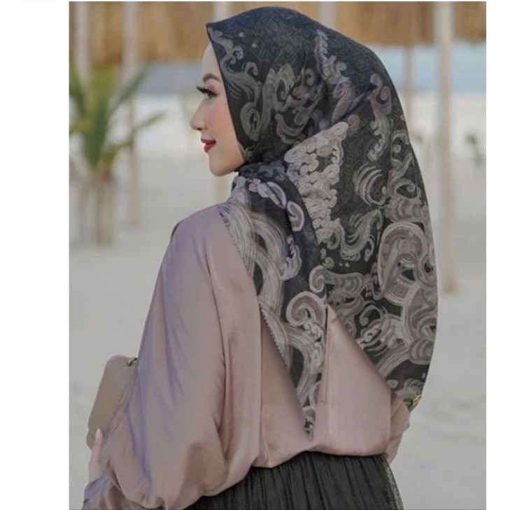 Preloved buttonscarves wave black