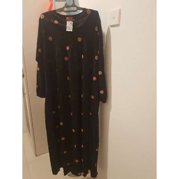 gamis pompom serat kayu