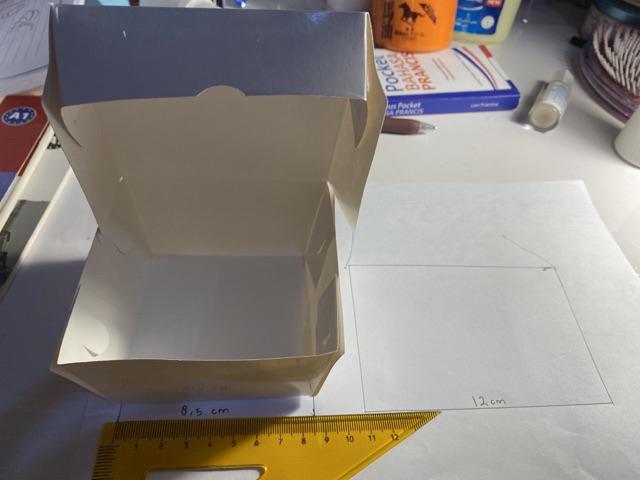 Pli-s Paper Lunch Box / Kotak Makan / Dus Makanan / Take Away Ukuran Small (s: 14x10.5x5 Cm)