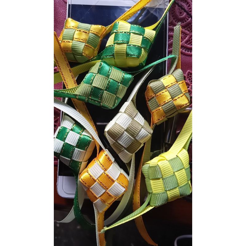 

ketupat hias parcel kecil 2 cm