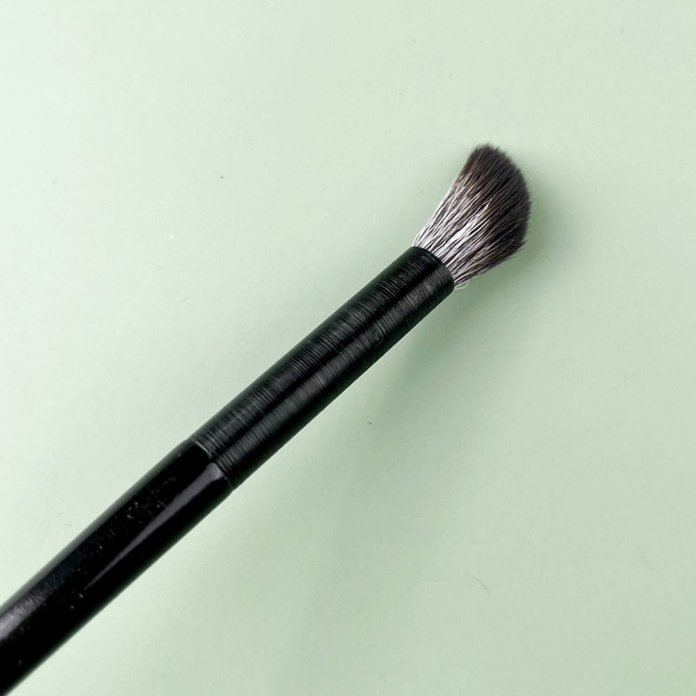 1pc Brush Makeup Kepala Miring Untuk Hidung