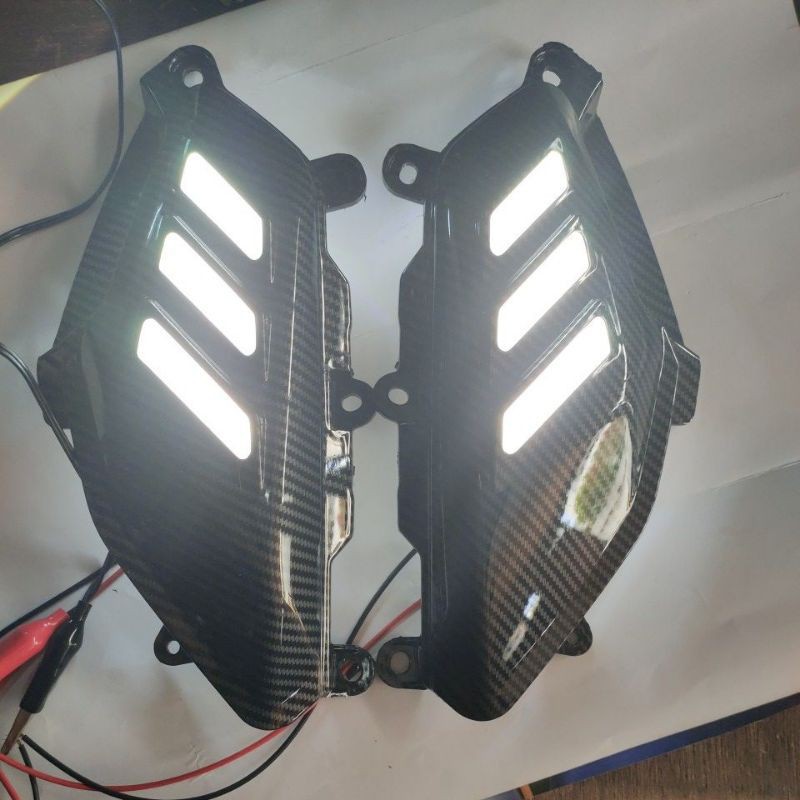 Cover Body/Pijakan body Nmax Karbon Lampu Led Pijakan Body Samping Nmax Karbon Zoro Lampu Led