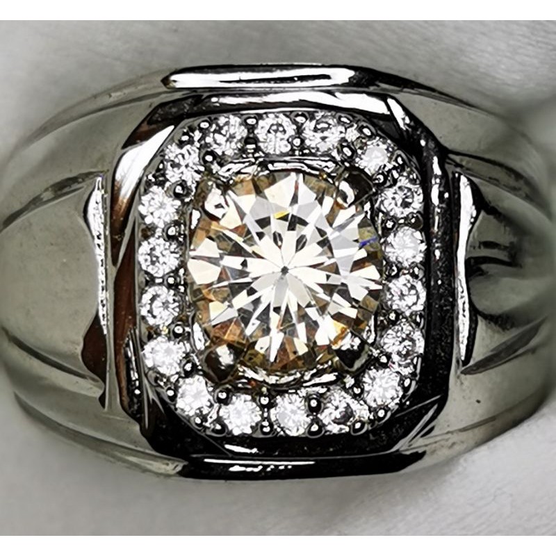 Batu permata White moissanite