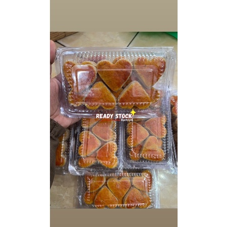 

KUE KERING (Kue kacang & Kue semprit kelapa)