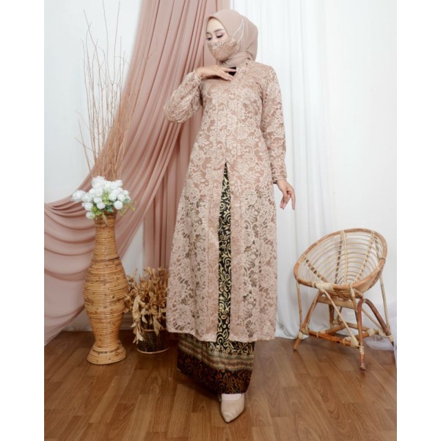 Setelan Kebaya Brukat Ainun / Kebaya Brukat / Kebaya Kancing Depan / Kebaya Modern / Kebaya Kartini