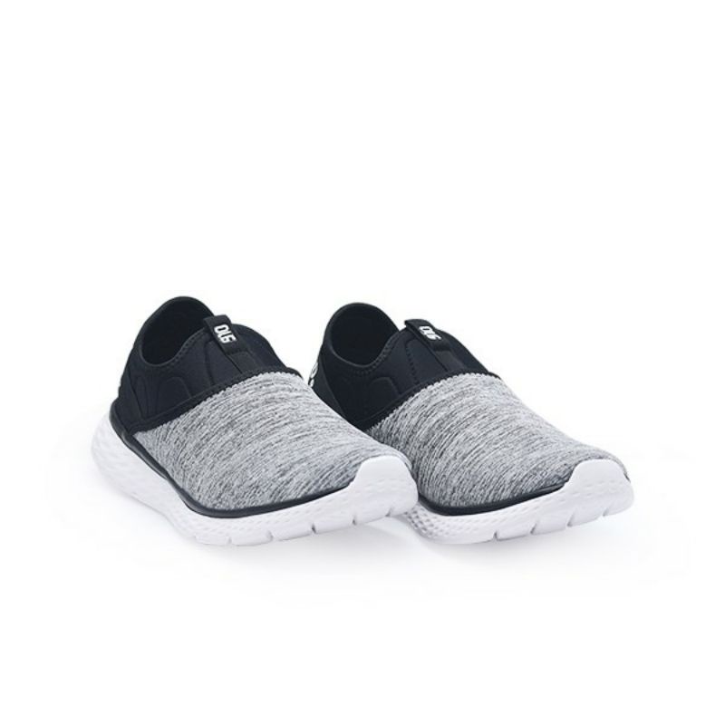 910 NINETEN Sepatu running Slip On Osaka Abu Putih Hitam - JQ7105-881 ORIGINAL