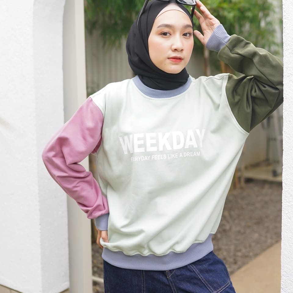 Pro.Coll - Weekday Sweater - Fashion Wanita Terbaru