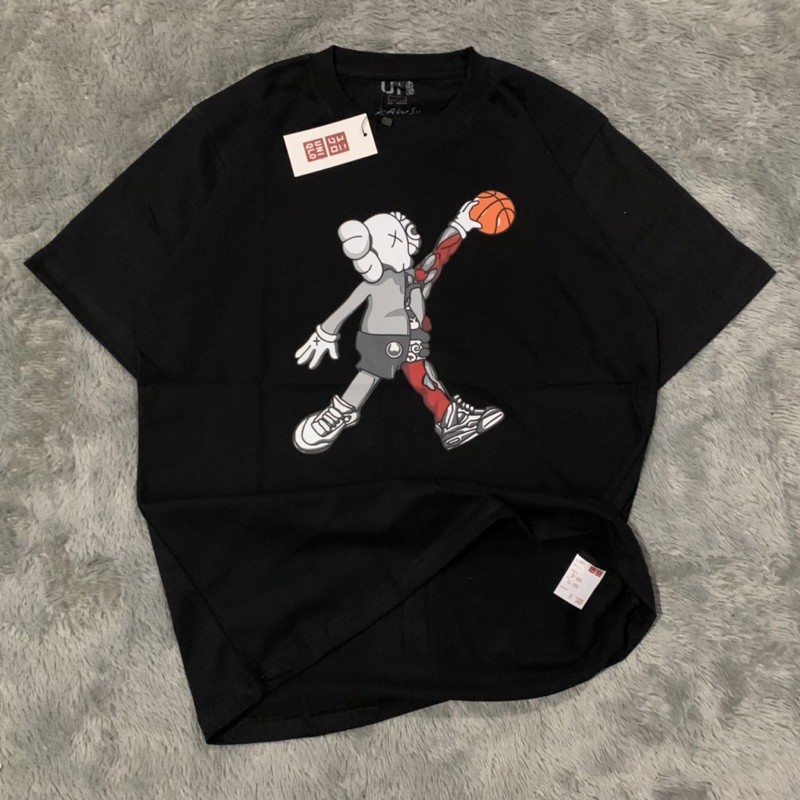 Kaos Tshir Uniqlo X Kaws Anatomy Dunk Fulltag &amp; Lebel