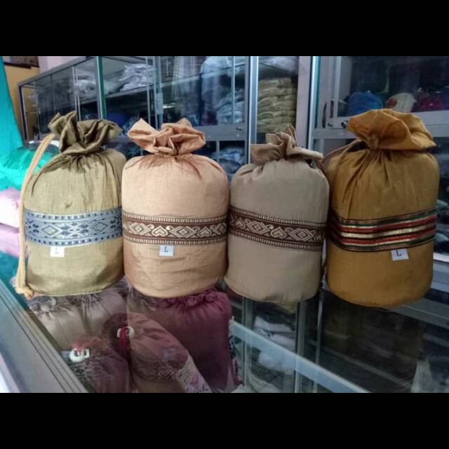 Mukena abaya renda pita L