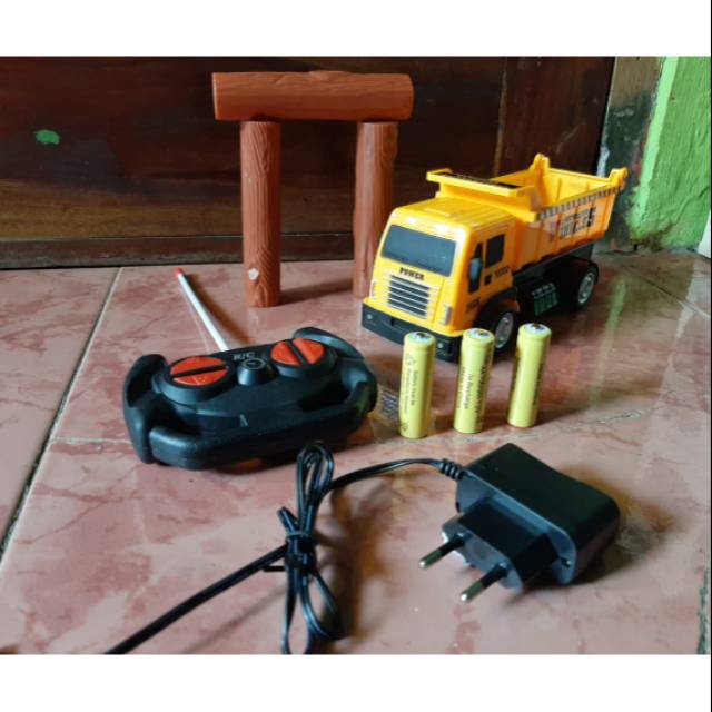 Rc mobil dump truck