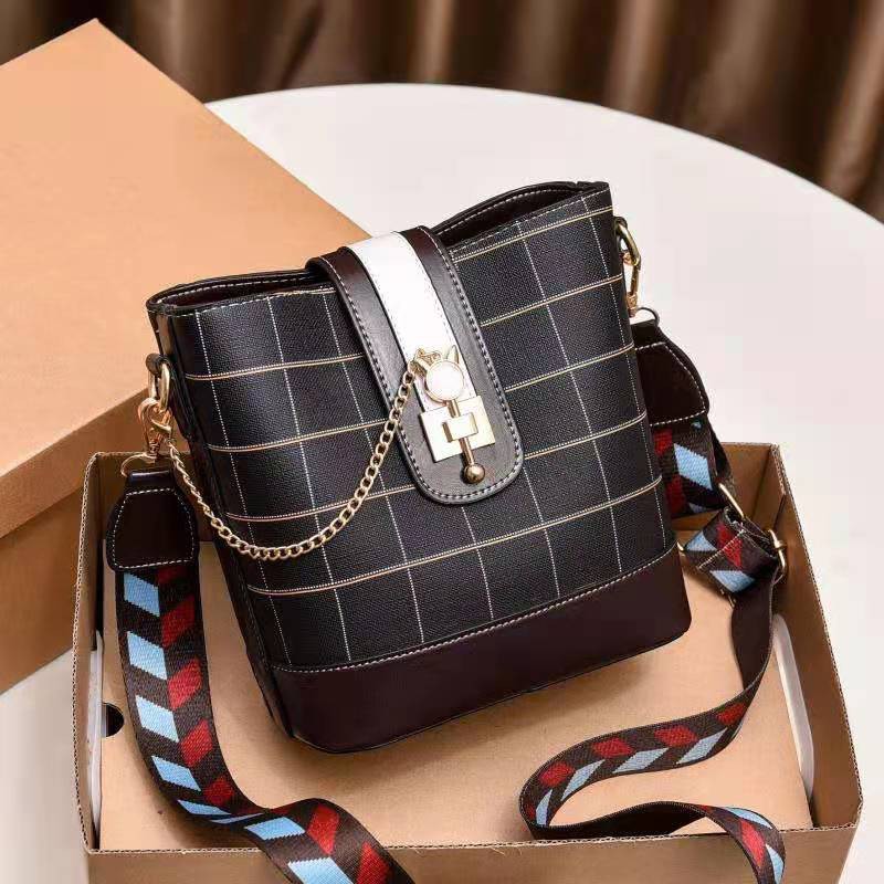 Tas Selempang Wanita Import 121743 (1 KG MUAT 2) GT1743