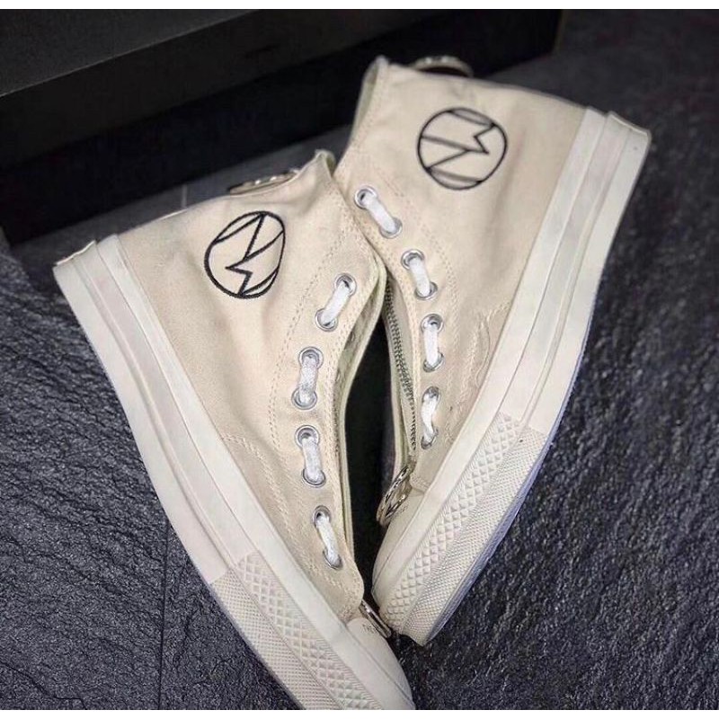 CONVERSE UNDERCOVER