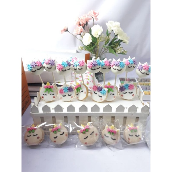 

MACARONS THEME UNICORN & CAKEPOP UNICORN