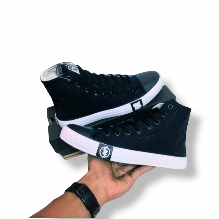Sepatu boots petir/flash sneakers high