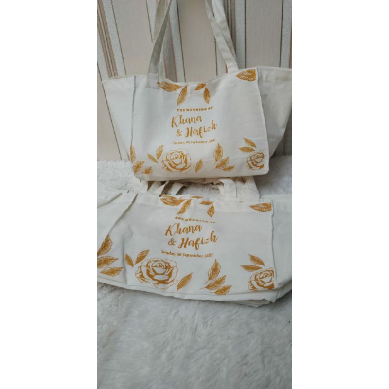 

totebag blacu untuk souvenir dan acara pernikahan, ulang tahun ataupun acara kantor
