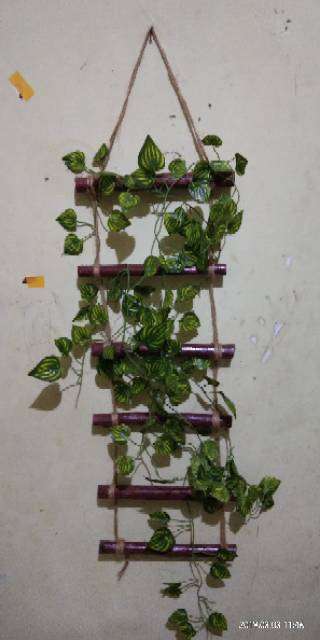 Satu Paket Hanging tanaman Artificial rambat model tangga rak gantung kayu