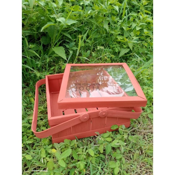 

Keranjang bambu warna 25x25 mika/Hadiah/Seserahan/Kado/Makanan/Wafer/Lebaran/Wadah/Hampers/Pesta/Properti/Murah/Sembako/Besek/Bingkisan/Parcel/Imlek/Natal