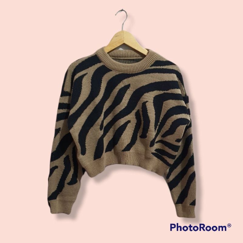 sweater wanita crop motip zebra