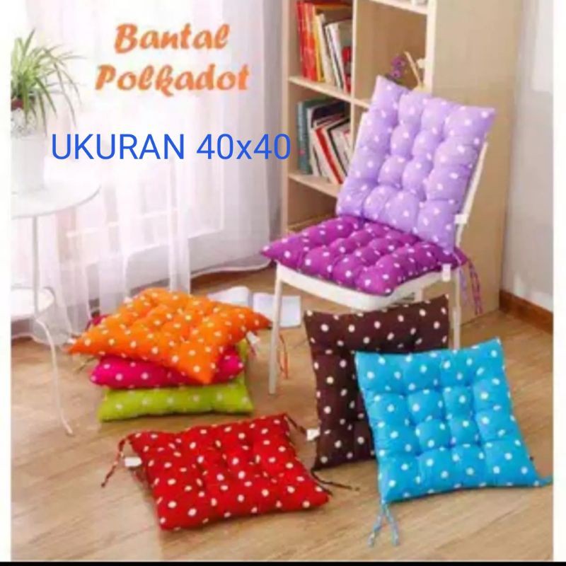 Bantal Duduk/alas duduk UK 40x40 polkadot