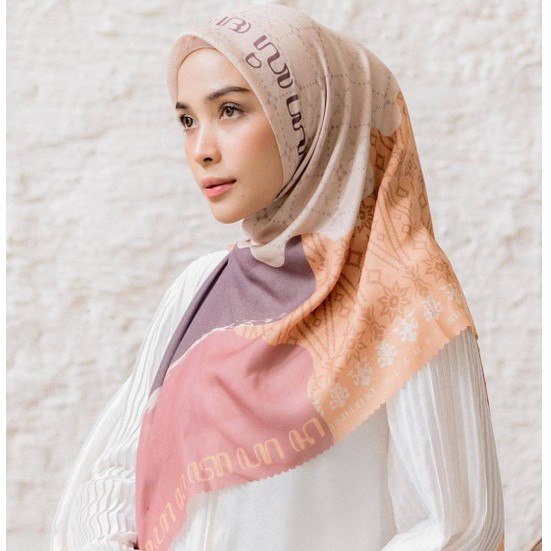Kanaka Scarf in Samarinda WK Wearing Klamby Wearingklamby