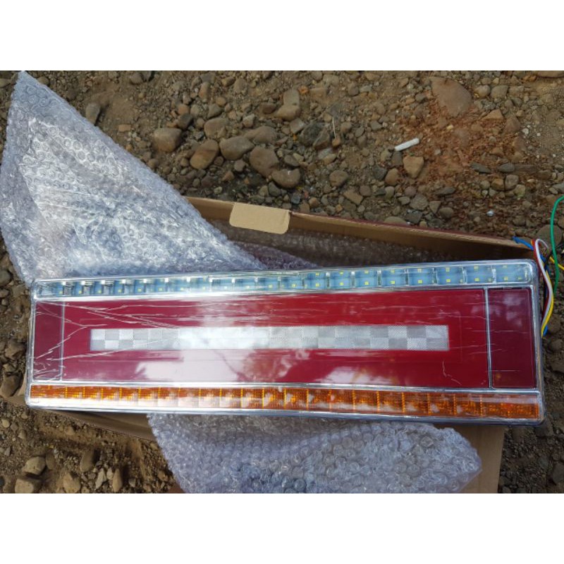 STOPLAMPTRUK universal truk engkel dan truk dobel truk