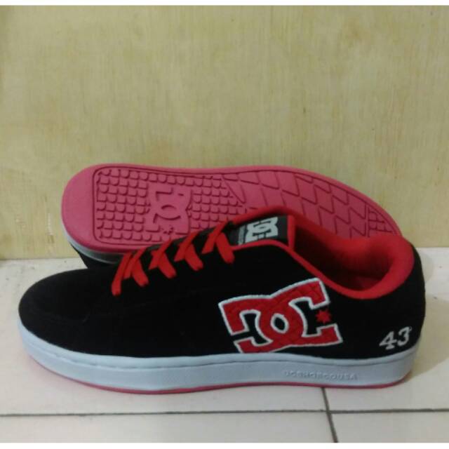 DC Skate, sepatu DC