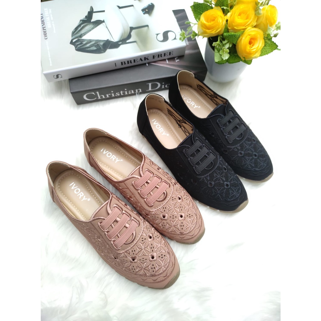 IVORY Sepatu Flat Bordir Wanita Import IV1020-2