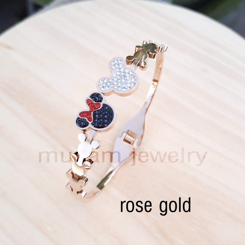 Gelang Bangle Titanium mickey dan Minnie Dengan Taburan Kristal Artifisial