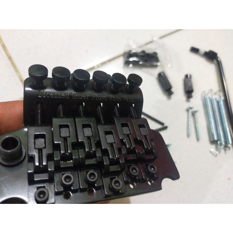 tremolo up donw